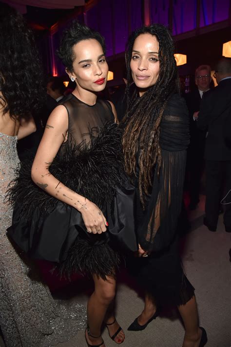 zoe kravitz naked|Zoe Kravitz, Following Mom Lisa Bonet, Naked on Rolling Stone。